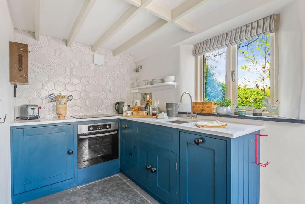 Luxury Self-Contained Cottage For Two With Hot Tub 스타버튼 외부 사진
